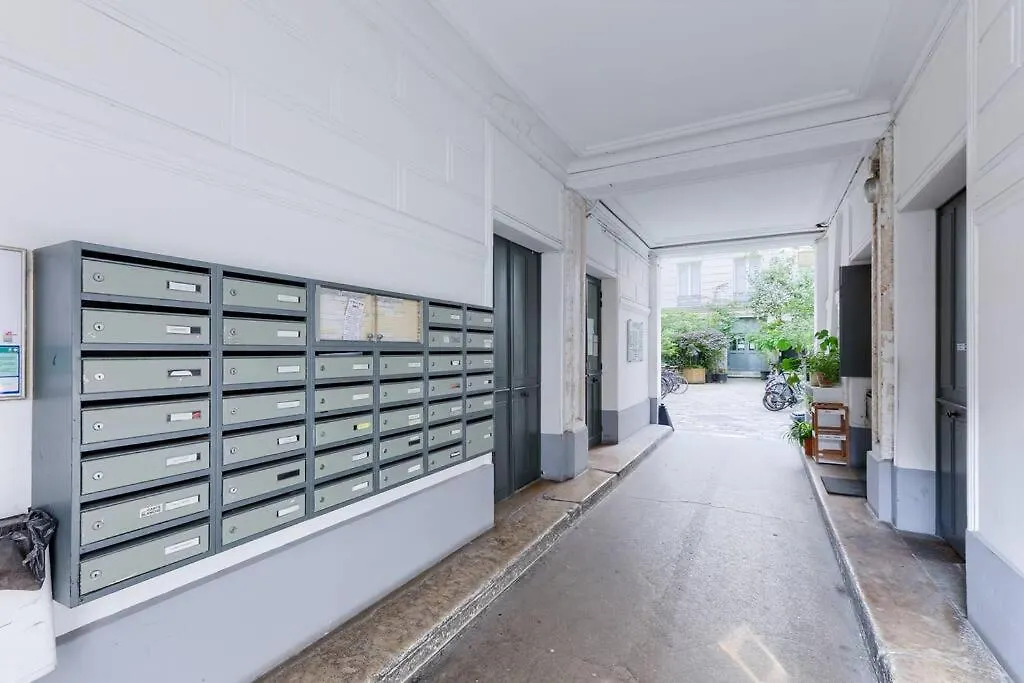 Pour 3 - Confort Moderne, Proche Metro Apartament *