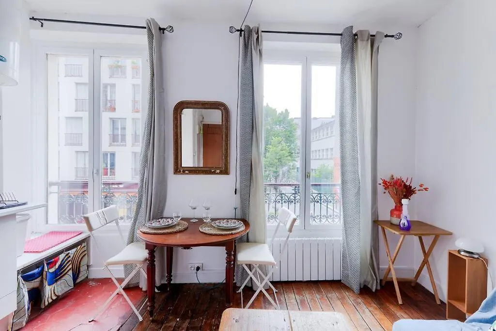 Apartament Pour 3 - Confort Moderne, Proche Metro *